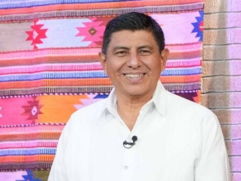 Lamenta Salomón Jara accidente en obra de drenaje en Tehuantepec