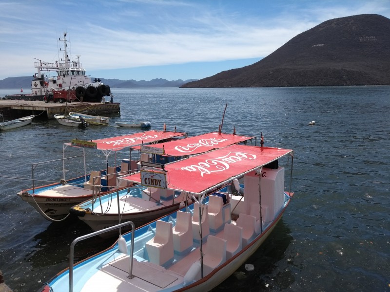 Lancheros en Topolobampo, desesperados urgen apoyos para mitigar crisis