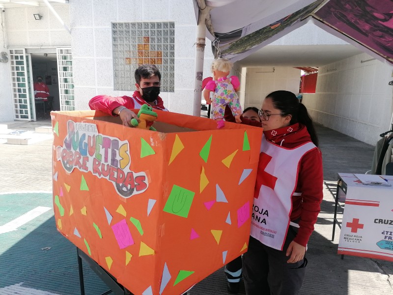 Lanza Ceuz Roja campaña de recoleccion de juguetes