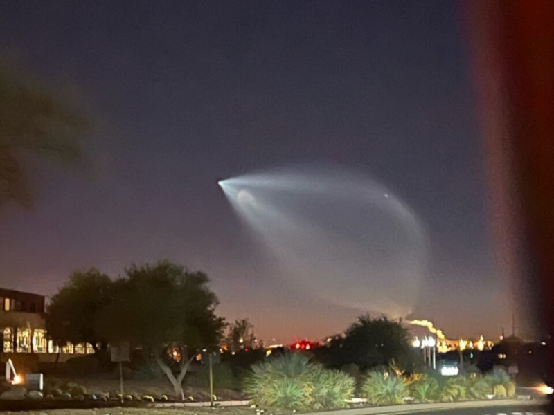 Lanzamiento de cohete en California es visto desde Tucson