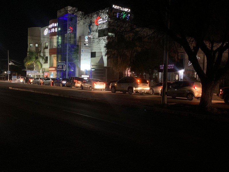 Largas filas para las pruebas COVID en Navojoa