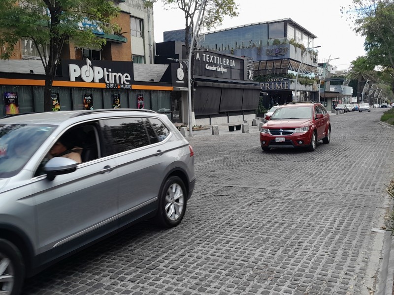 Las calles poblanas afectan automóviles de poblanos