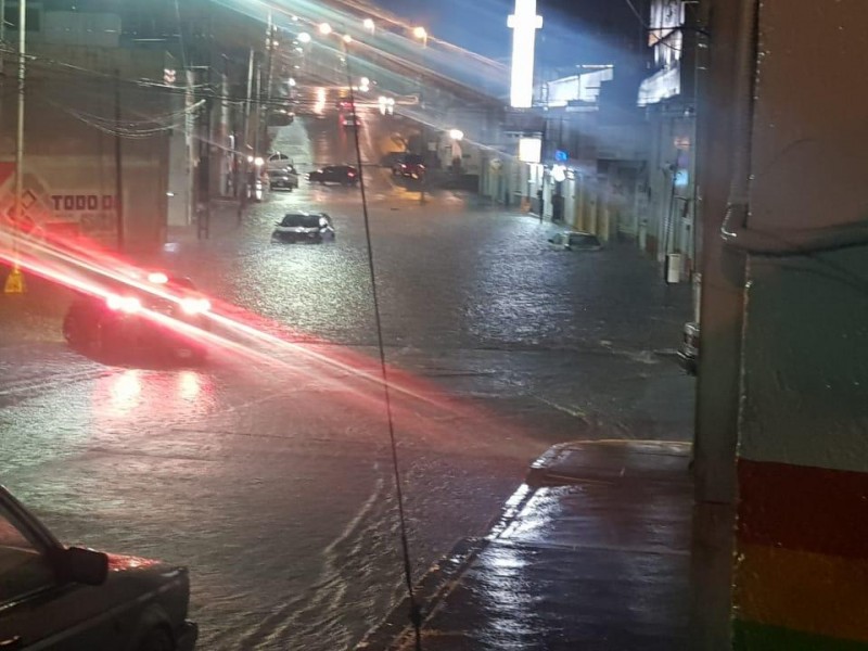 Las lluvias ocasionaron inundaciones y desprendimiento de escombro entre Zacatecas-Guadalupe