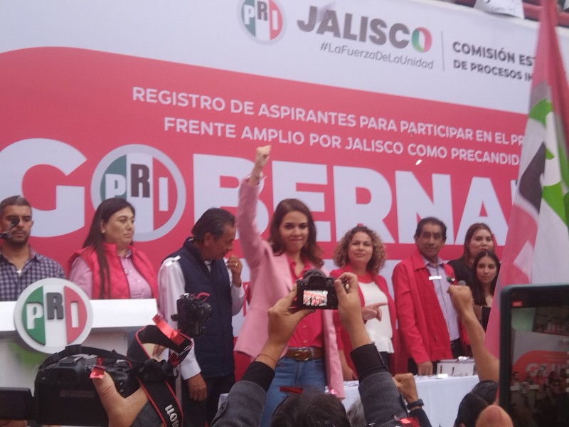Laura Haro se registra como precandidata del PRI para Jalisco