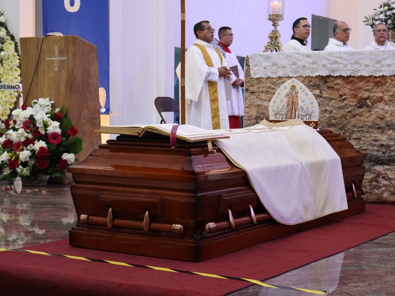 Le dan el último adiós a Monseñor Fabio Martínez