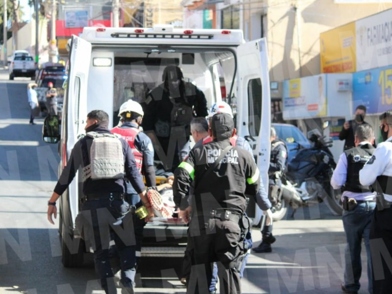 Le disparan a hombre en Tres Cruces de la capital