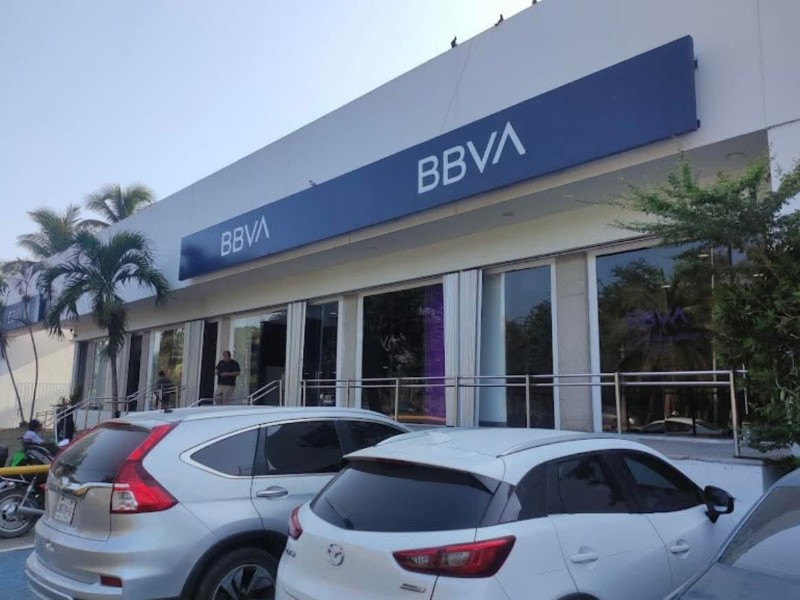 Le roban 800 mil pesos en efectivo y joyas