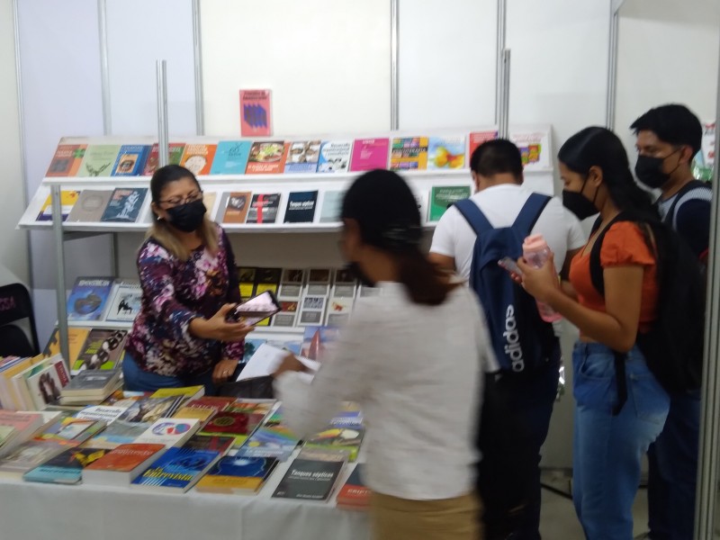 Lectores se dan cita en la novena Feria Internacional delLibro