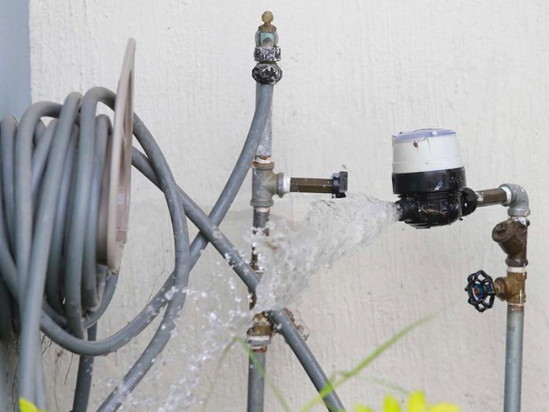 Lemus descarta privatización del agua y anticipa acuerdo con Federación