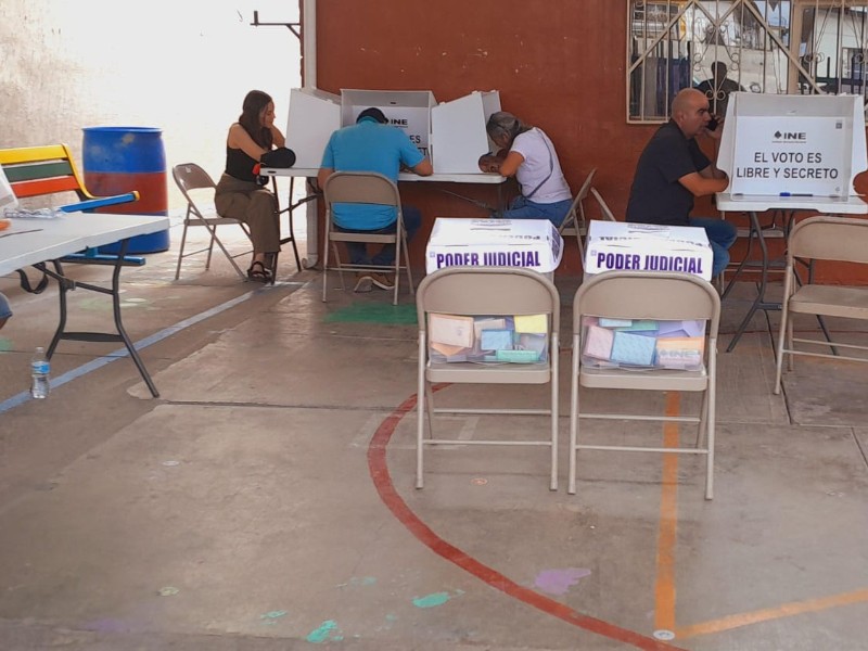 Lenta votación de nogalenses en elección del Poder Judicial