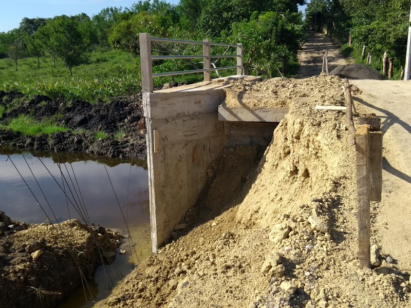 Lento, avance en obra en colonia antorchista