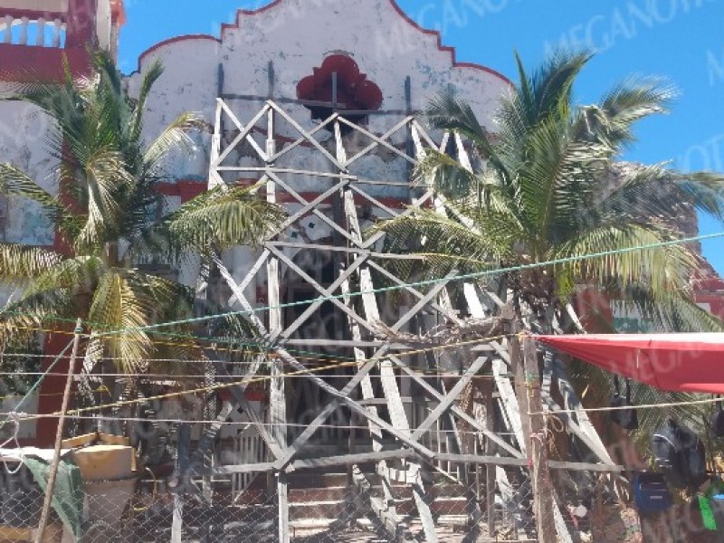 Lento los trabajos de restauración en la iglesia de Astata