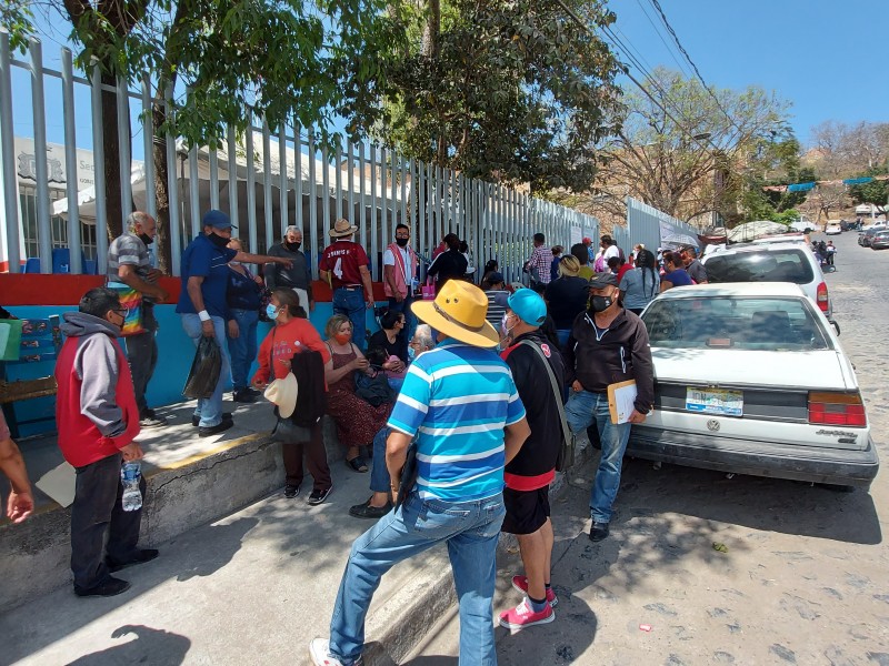 Lento, pero avanza vacunación en San Martín de las Flores