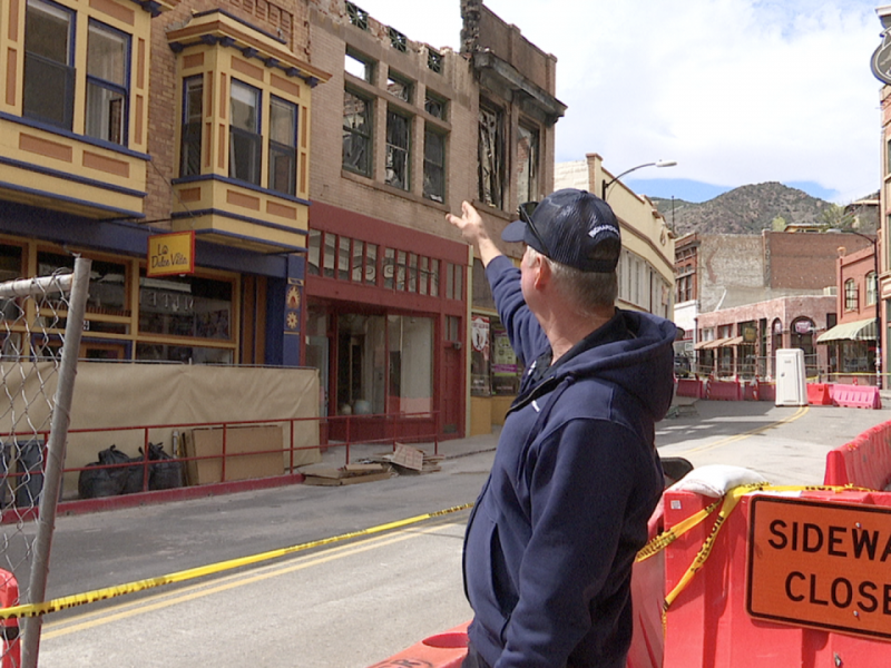 Lentos trabajos de reparación en Bisbee, Arizona