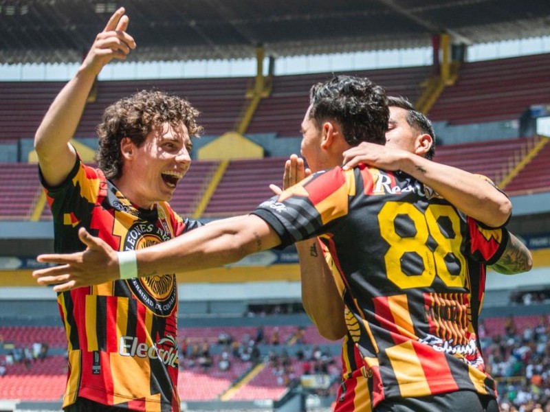 Leones Negros, obligados a rugir en el Jalisco