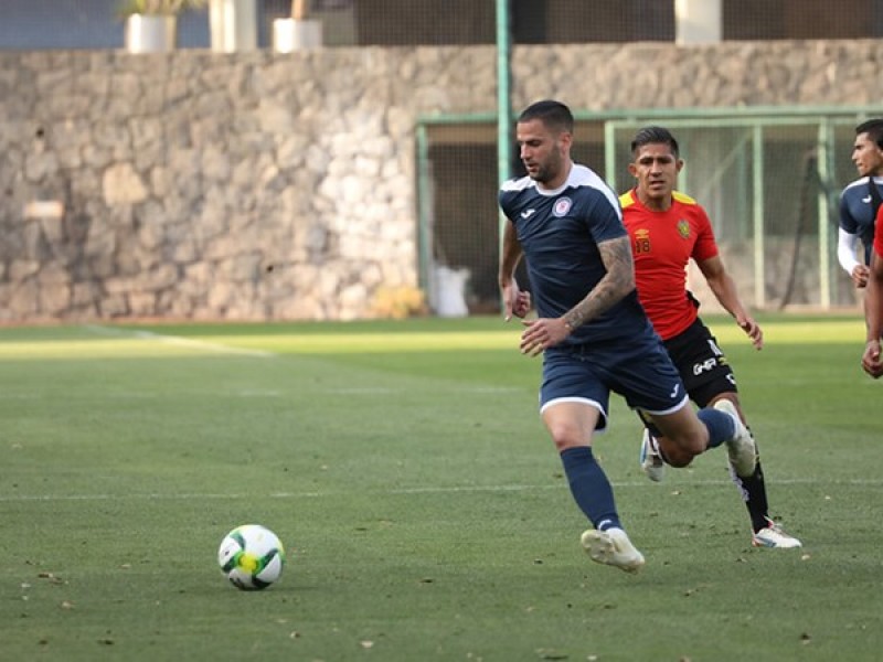 Leones Negros pierde ante Cruz Azul en pretemporada