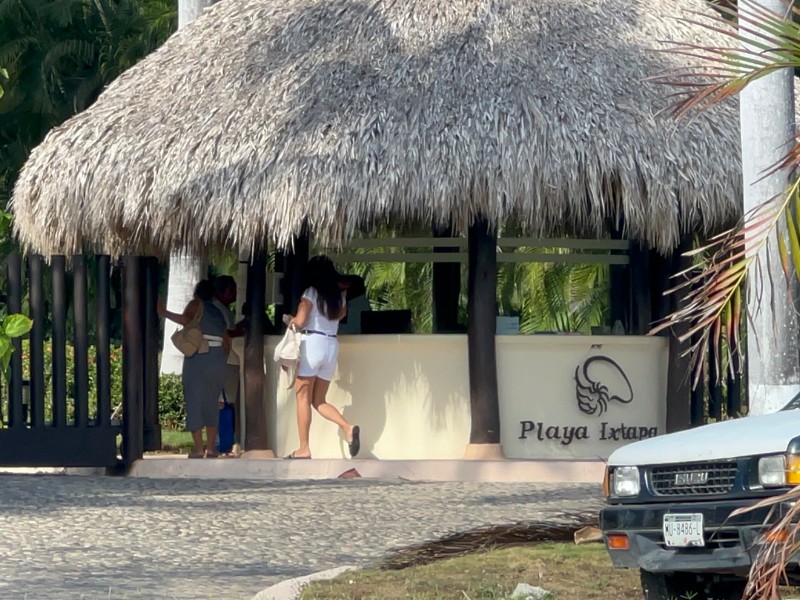 Levantan huelga en Condominios Playa Ixtapa