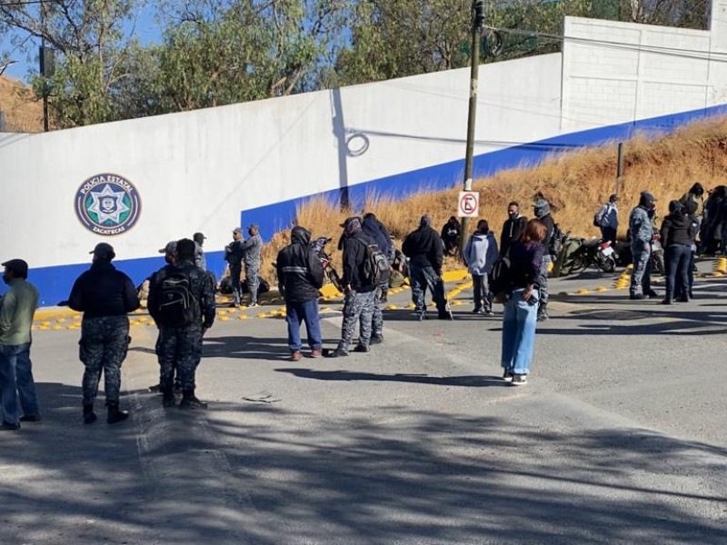 Levantan policías estatales paro de labores