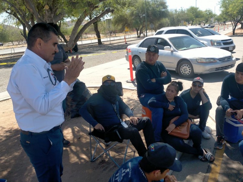 Levantan trabajadores bloqueo en la empresa Martin Rea