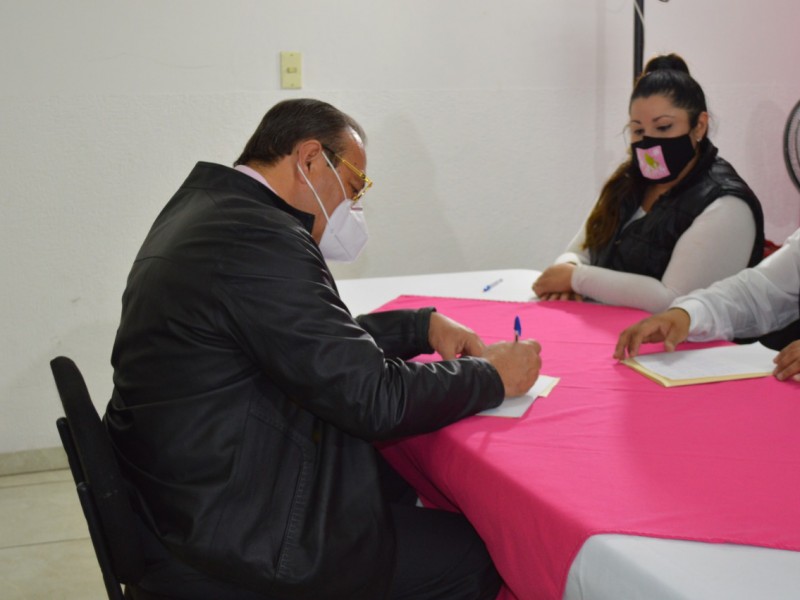 Levántate para Nayarit, registra a su primer precandidato por Tepic