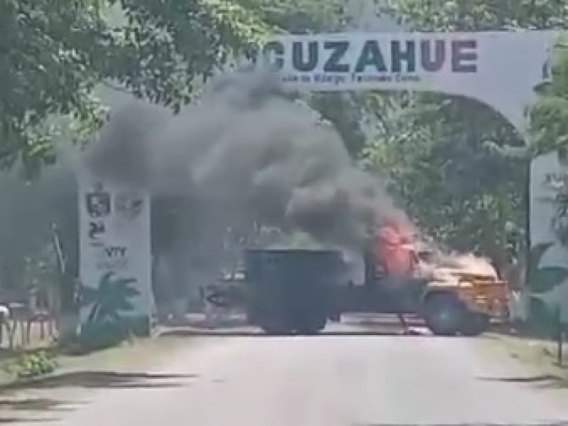 Levantón desata bloqueos carreteros y balaceras en Cofradía de Morelos