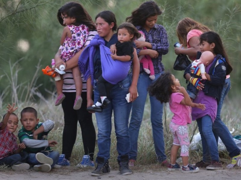 Ley prohíbe que niños migrantes sean llevados al INM