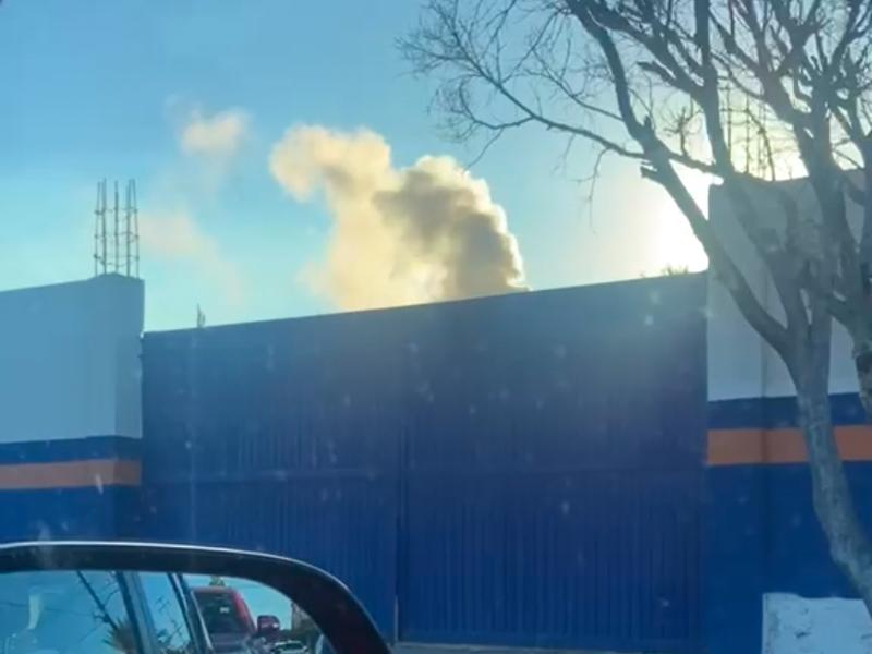 Liberación de oxígeno en INFRA moviliza a bomberos y evacúan escuelas