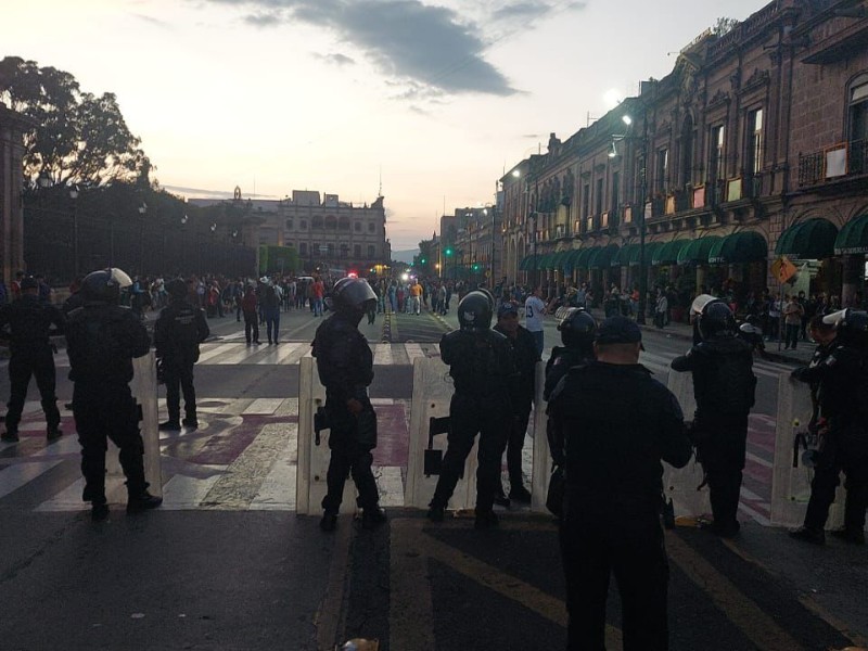 Liberan a 7 de los 8 detenidos por manifestación en Morelia