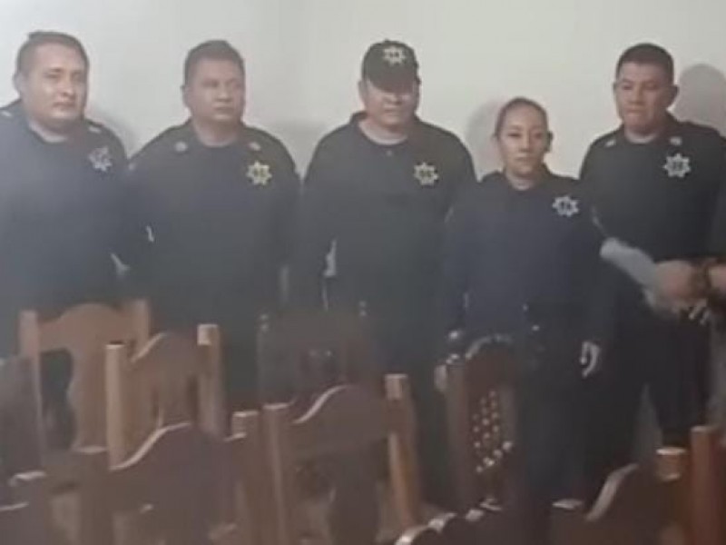 Liberan a cinco policías retenidos en Frontera Corozal