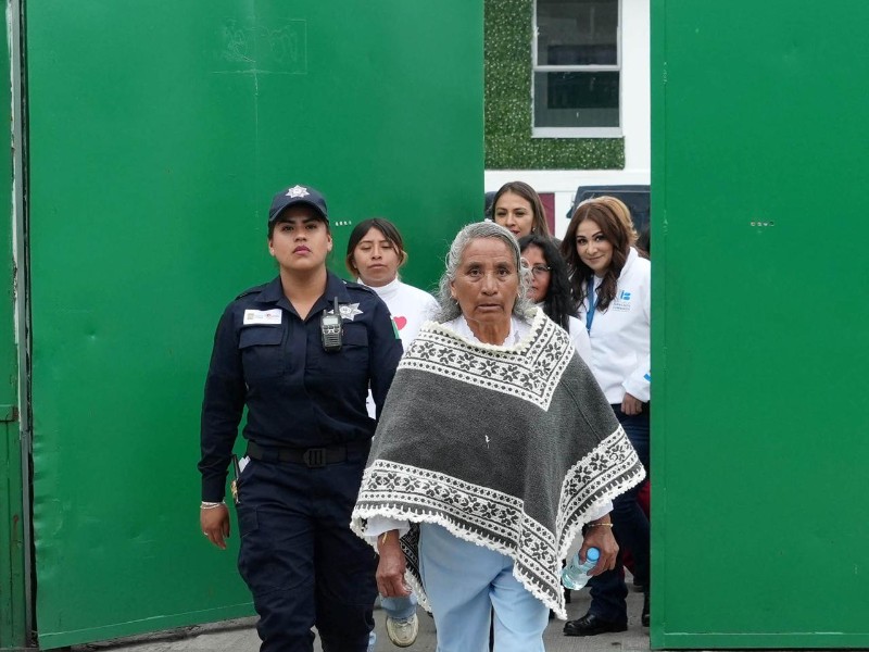 Liberan a mujer mazahua encarcelada por defenderse de su pareja