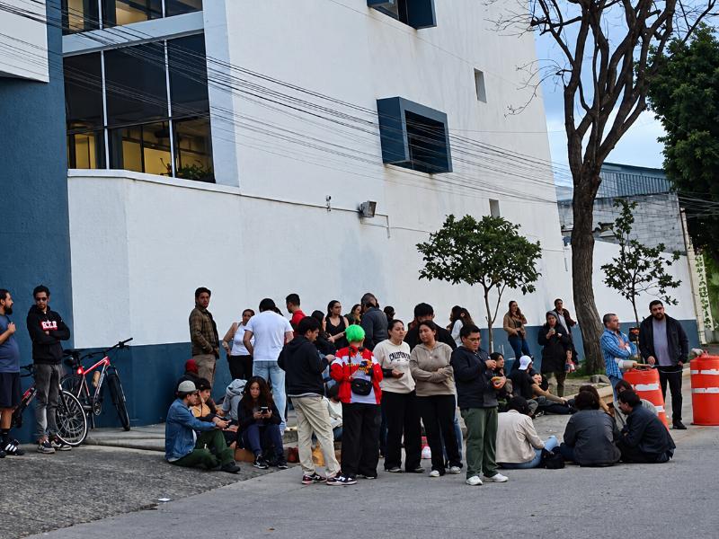 Liberan a nueve detenidos más tras protesta en Casa Jalisco; suman 32