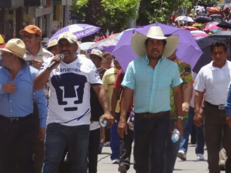 Liberan a presos políticos de la CNTE