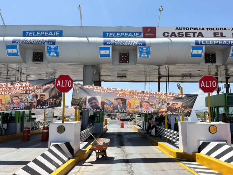 Liberan caseta El Dorado en la autopista Toluca-Atlacomulco tras bloqueo