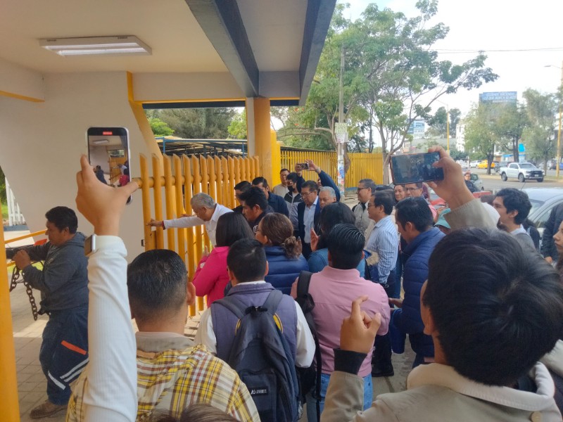 Liberan instalaciones de la UABJO, fue necesario la convocatoria masiva de estudiantes