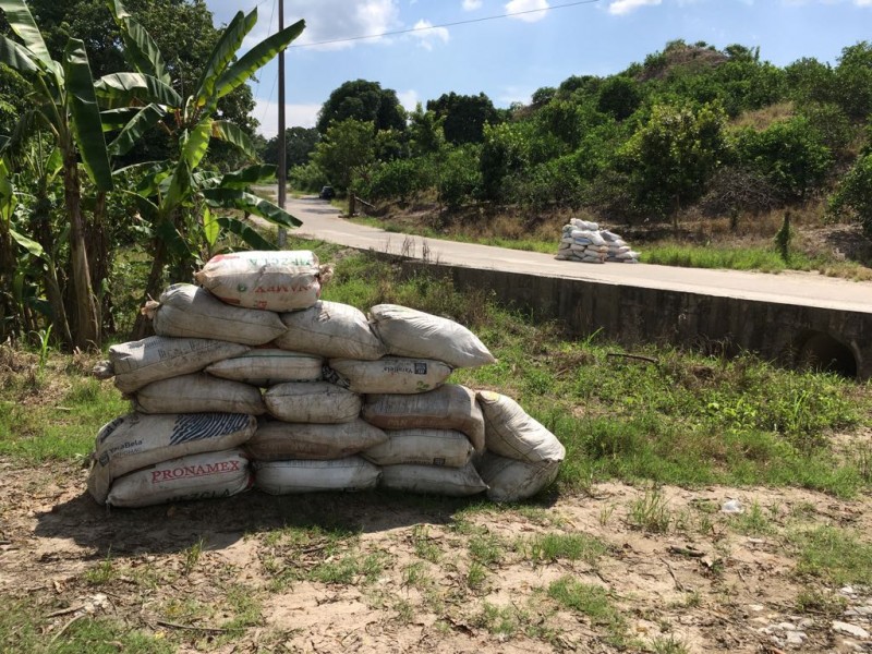 Liberan parcialmente camino en Papantla