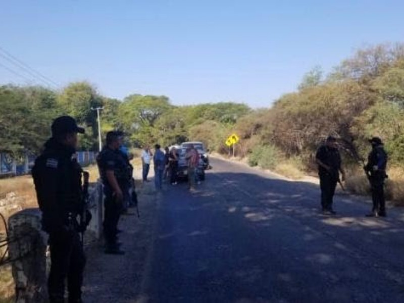 Liberan tramos carreteros en Tierra Caliente