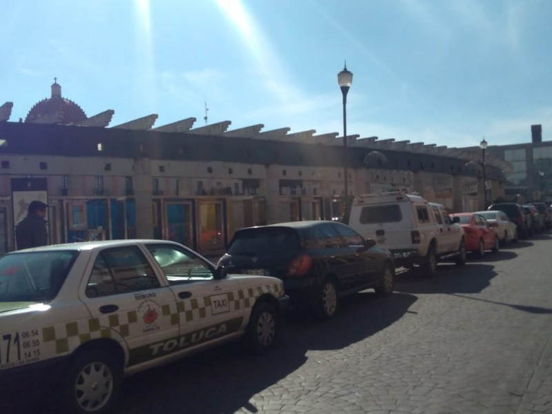 Libertinaje de automovilistas en Toluca