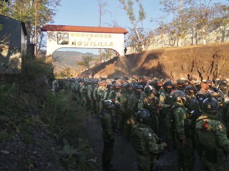 Libre tránsito en Aguililla con llegada del ejército: Párroco