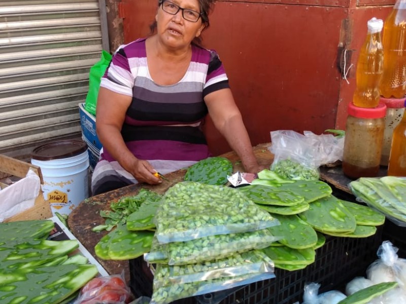 Líder de Mercado respalda a vendedoras de Etnia