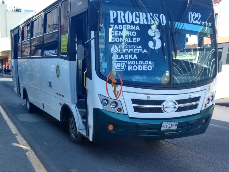 Líderes transportistas ordenan cobrar completo a escuelas privadas