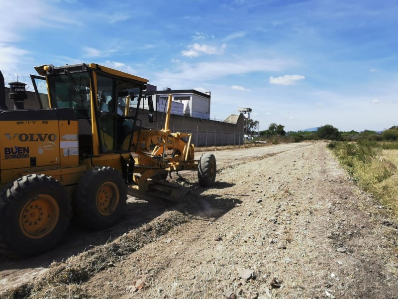 Limpian y rehabilitación terreno aledaño al CERESO Zamora