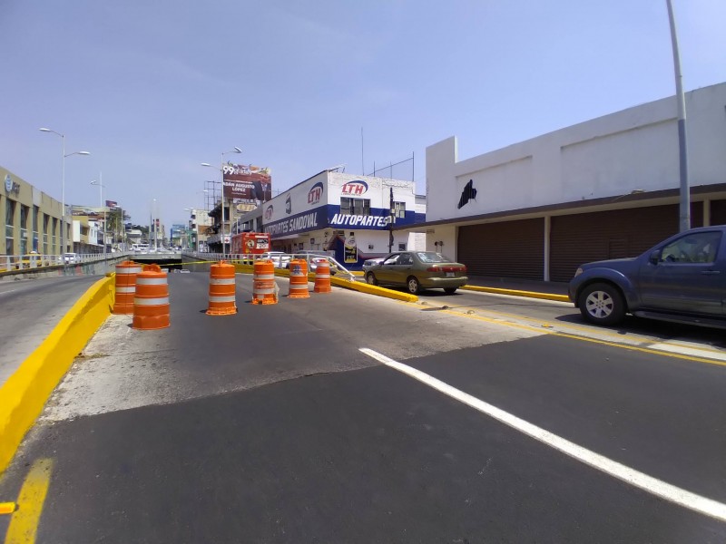 Limpieza de cárcamo ocasiona cierre vial en avenida Insurgentes