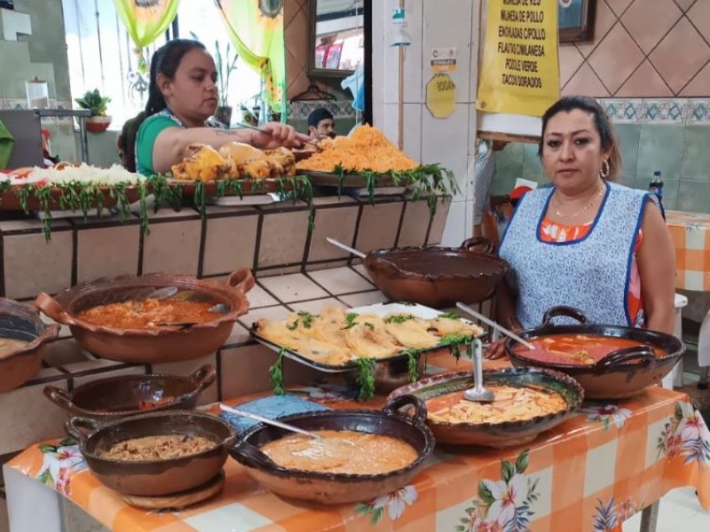 Listas las siete cazuelas en el Mercado Aldama