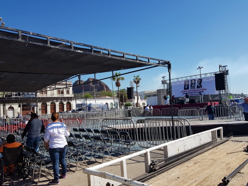 Listo para la llegada de AMLO a Guaymas