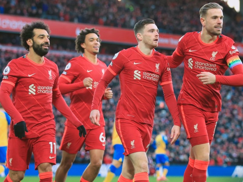 Liverpool gana y mete presión al Chelsea en la Premier