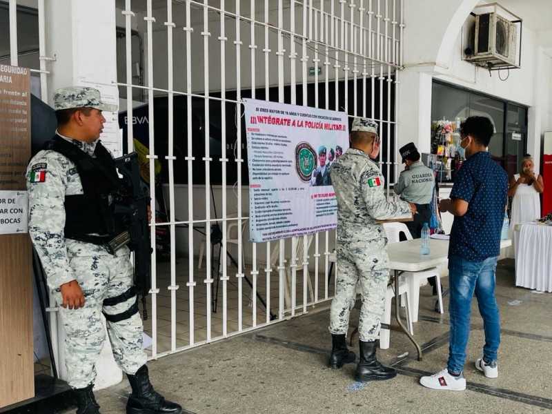 Llama a tuxpeños a sumarse a la Policía Militar