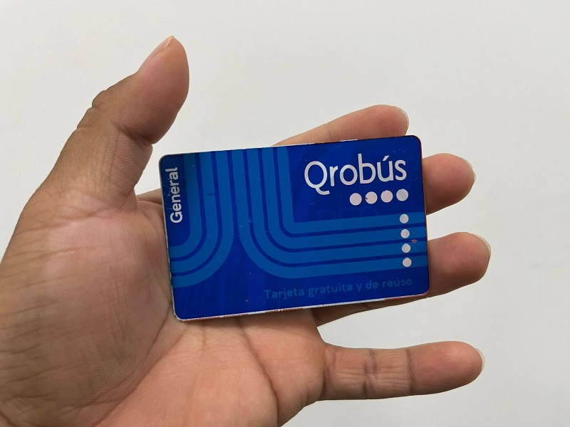 Llama agencia de movilidad a pagar con tarjeta Qrobus