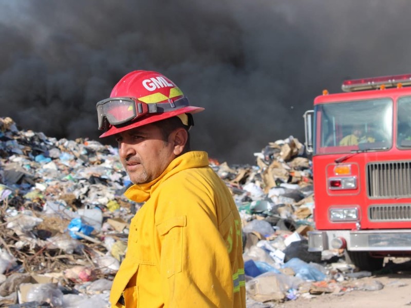 Llama Bomberos de Salvador Alvarado a evitar quemar basura