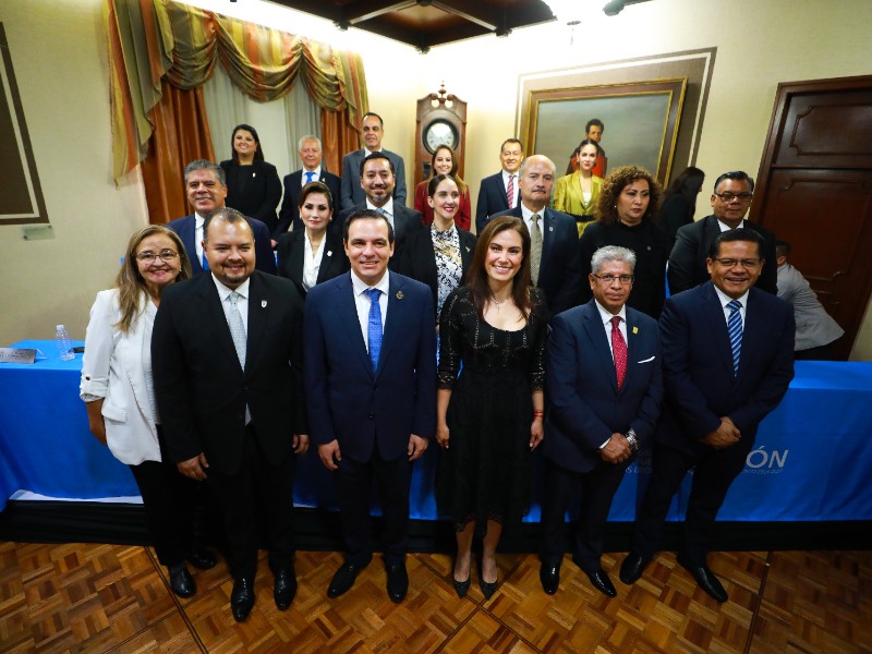 Llama en informe a dejar a un lado “grillas y conflictos estériles”