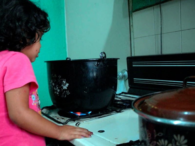 Llama Salud a evitar quemaduras en niñas y niños